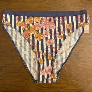 Victorias Secret NWT High Leg Panties size L